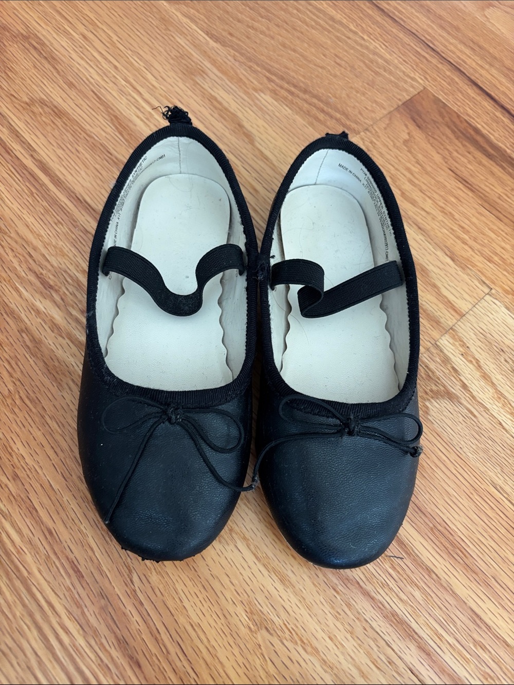 Black ballet flats